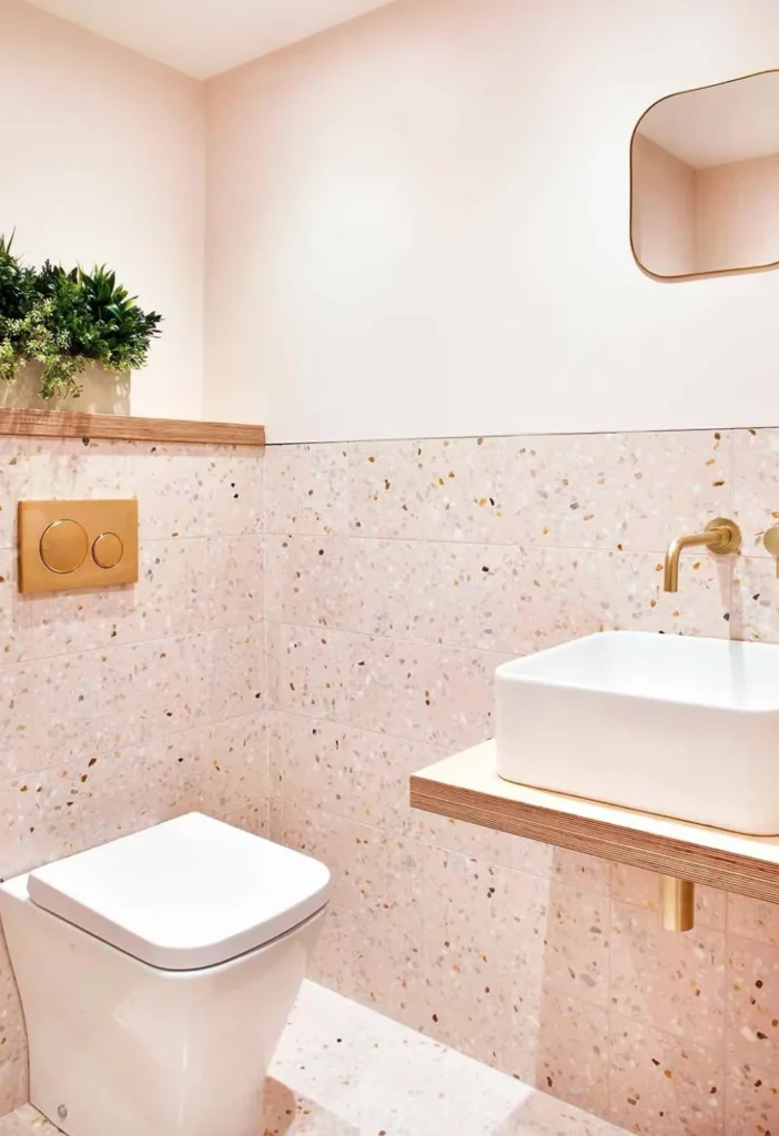 Desain kamar mandi minimalis 2x3 dengan terrazzo